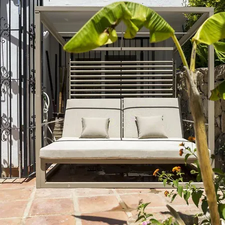 Housing White Pearl By Sharingco *