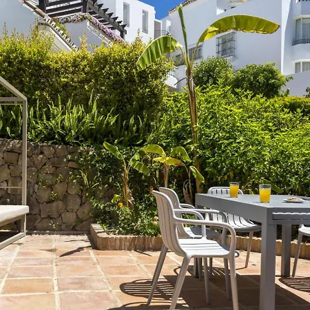 Housing White Pearl By Sharingco