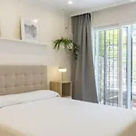 Housing White Pearl By Sharingco Apartmán