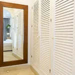 Housing White Pearl By Sharingco Marbella