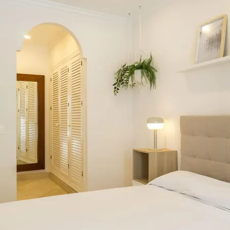 Housing White Pearl By Sharingco * Marbella