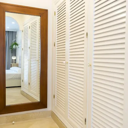 Housing White Pearl By Sharingco Marbella