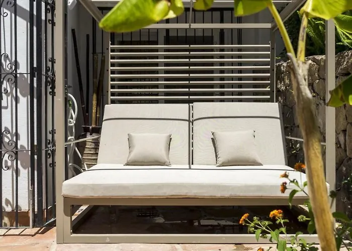 Housing White Pearl By Sharingco *