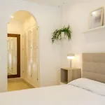 Housing White Pearl By Sharingco * Marbella
