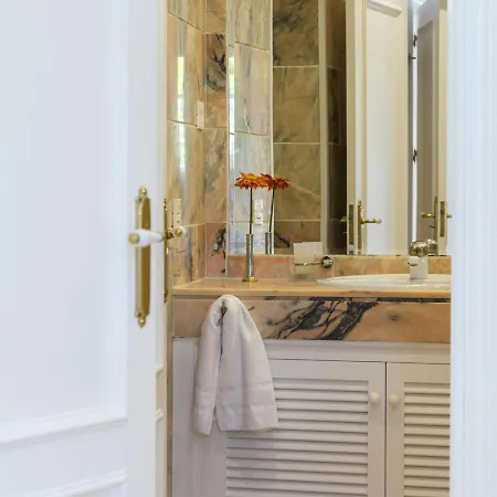 Housing White Pearl By Sharingco Marbella