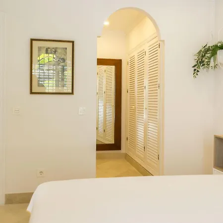 Housing White Pearl By Sharingco * Marbella