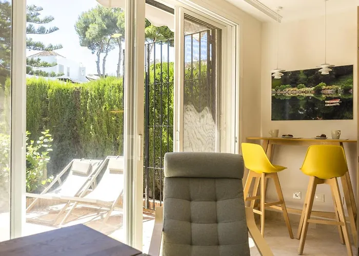 Housing White Pearl By Sharingco *