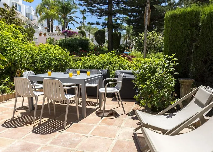 Housing White Pearl By Sharingco * Marbella